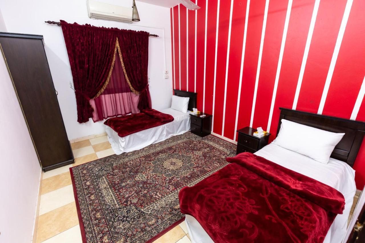 Al Eairy Furnished Apartments - Al Bahah 4 Bagian luar foto
