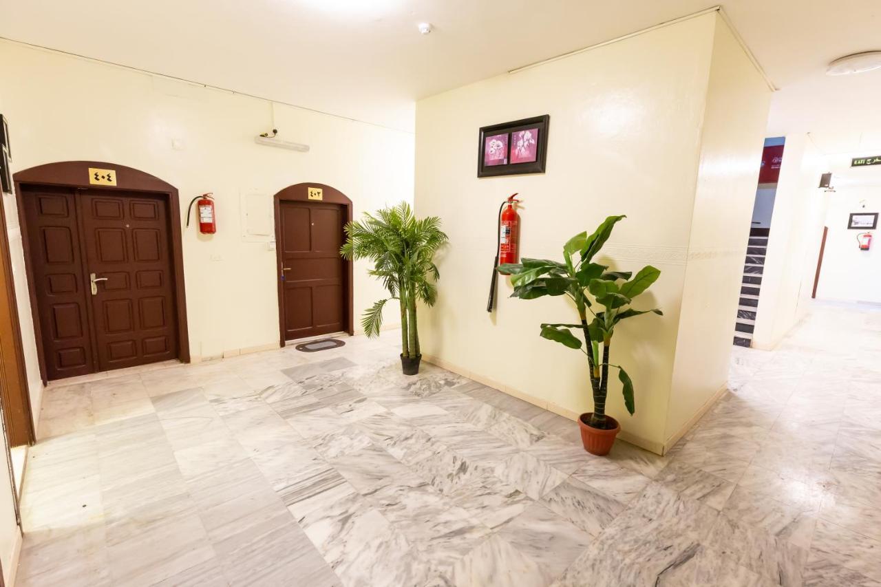 Al Eairy Furnished Apartments - Al Bahah 4 Bagian luar foto
