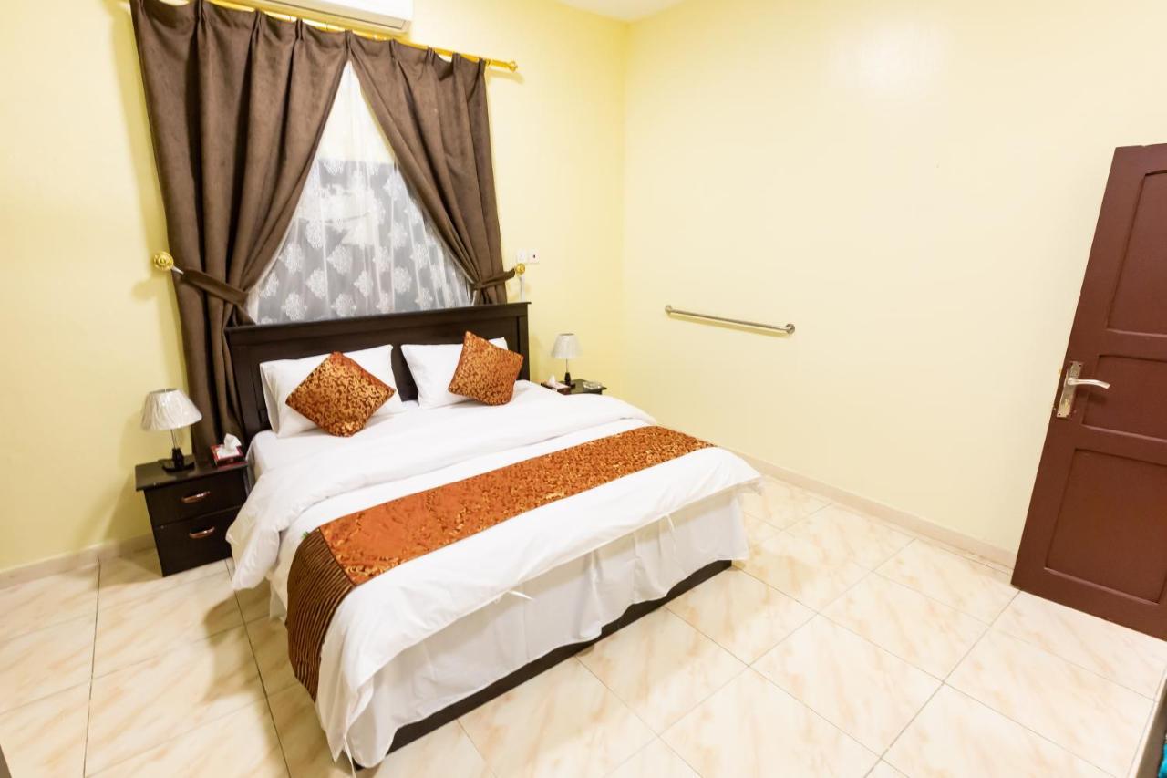 Al Eairy Furnished Apartments - Al Bahah 4 Bagian luar foto