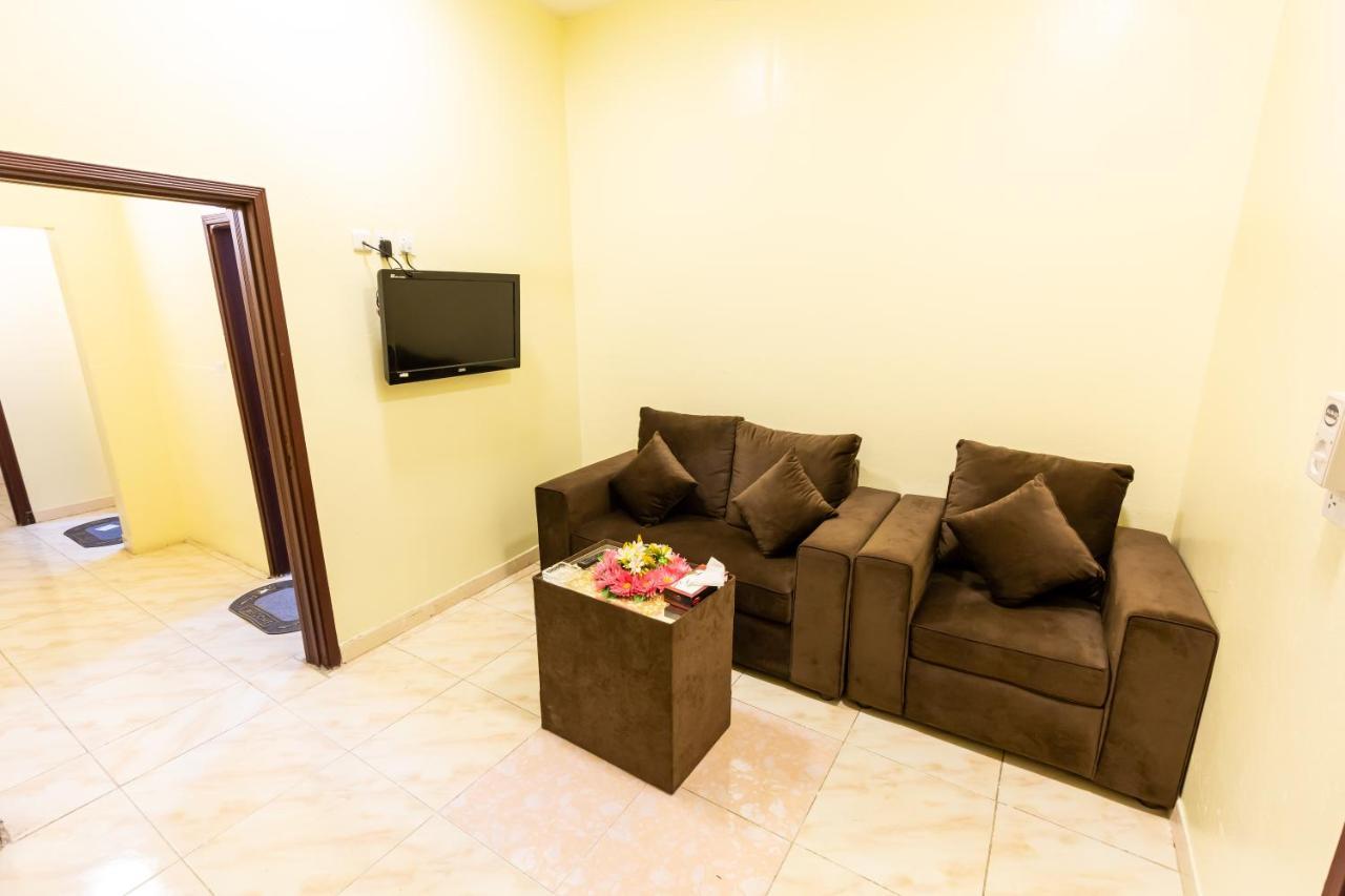 Al Eairy Furnished Apartments - Al Bahah 4 Bagian luar foto